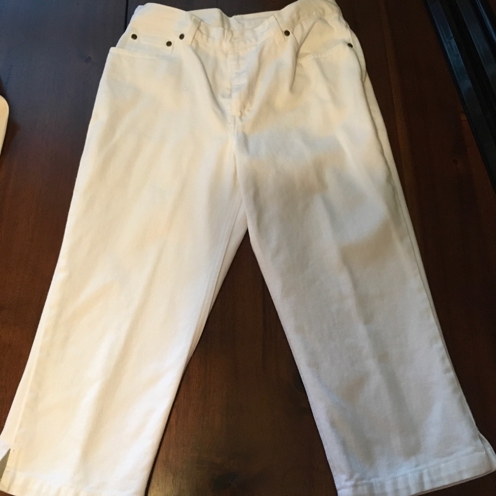 Jeanology white Capris